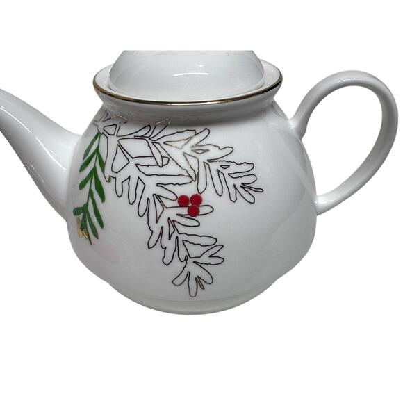 Lenox Merry and Bright Pine and Berry Teapot 24K Gold and Platinum Accents Rare! - Picture 3 of 12